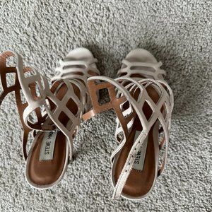 Steve Madde cream heels